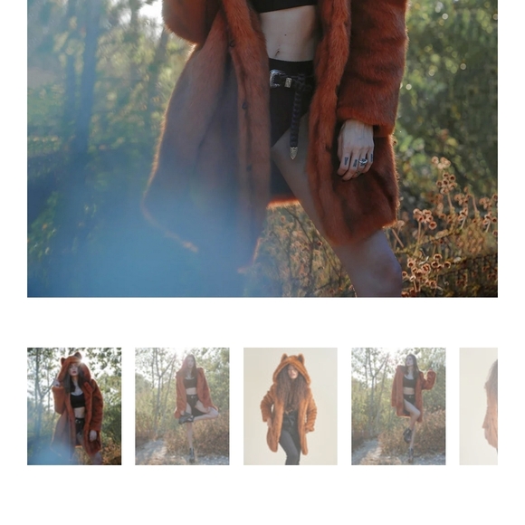 SpiritHoods Vamp Wolf Coat - Picture 2 of 10